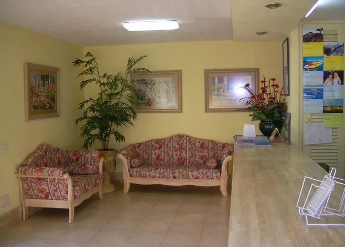 埃莱娜公寓 * 卡门港