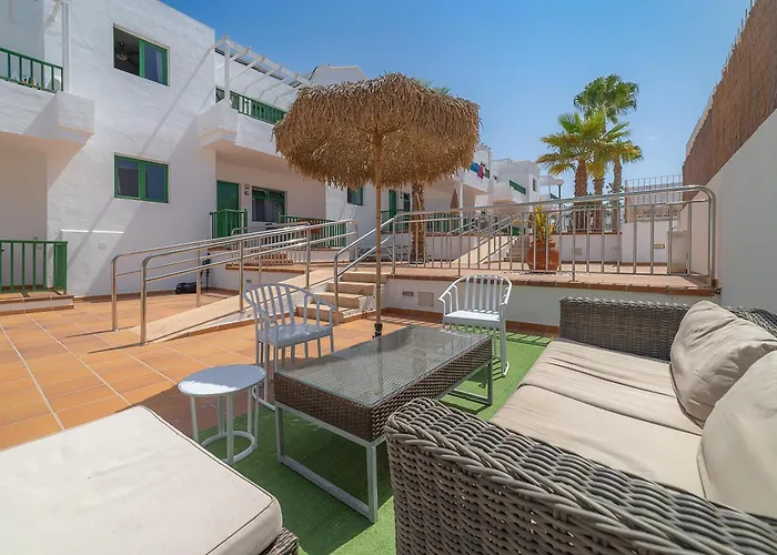 埃莱娜公寓 * 卡门港