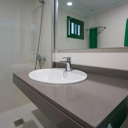 Апартаменти Elena *