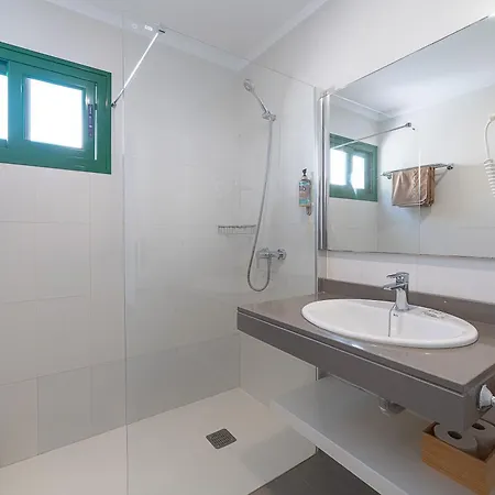 Апартаменти Elena *